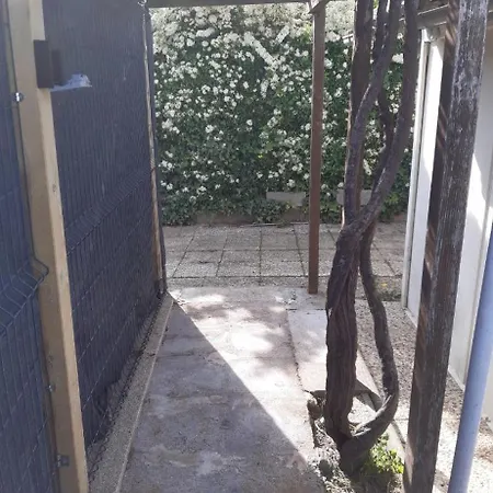 Maison 2 Pièces Avec Jardin Beaujoire Hébergement de vacances *